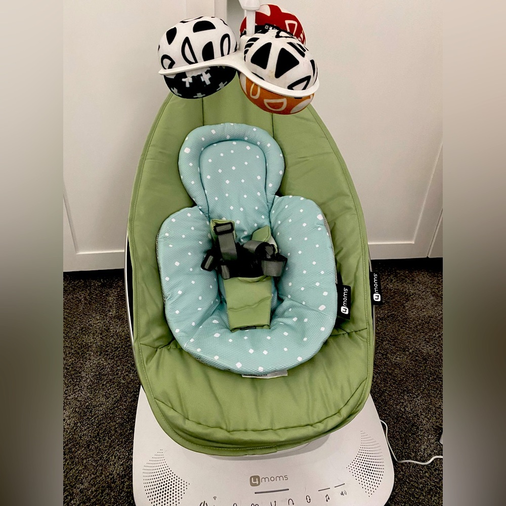 Sage MamaRoo Multi-Motions swing, newborn insert, hardly used